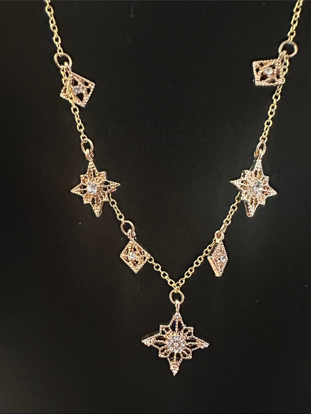 Vintage Gold Star Filigree Pendant Necklace - Women Jewelry - Picture 2 of 3